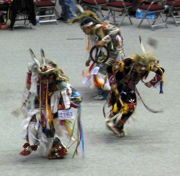 Powwow 101: Grass Dancers (Photo Diary)